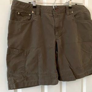 Men’s flat front shorts